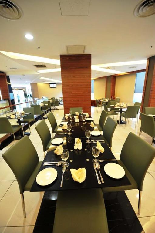 11@Century Hotel Johor Bahru Exterior photo
